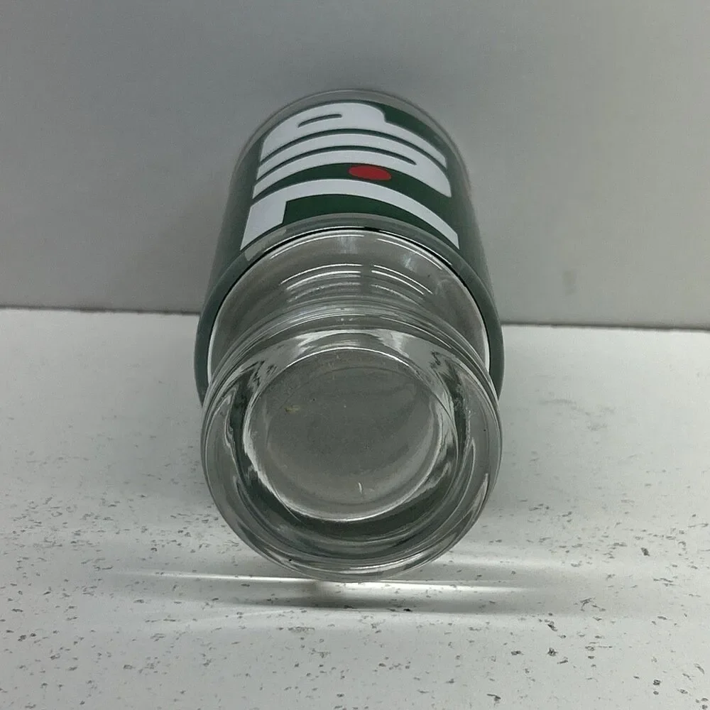 Vintage 70's 7 UP Drinking Glass. The Uncola, Wet And Wild Soda Pop  ‎ Seven Up